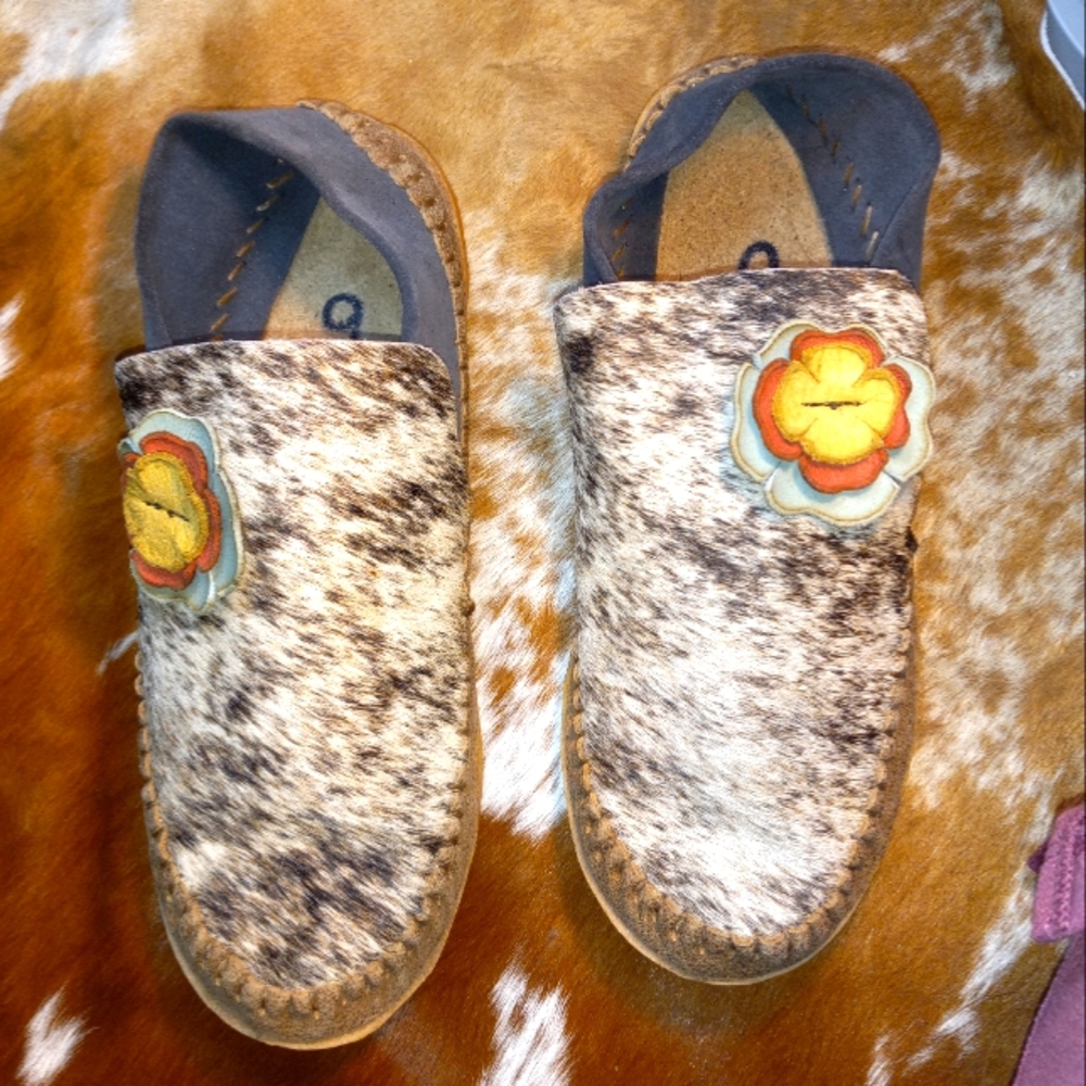 Broncy Donkey Leather Co, Rail Three Ranch Flower Dayworker Size 6 Moccasins.